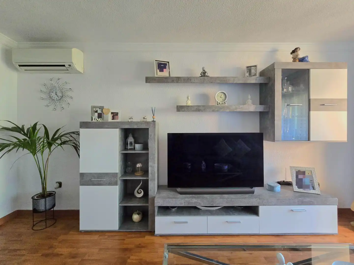 Wohnzimmer von Wohnung zum Verkauf in Torremolinos mit Klimaanlage, Parkett und Terrasse