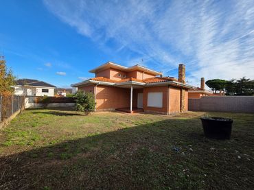 Haus mit Garten zum Verkauf in Pelayos de la Presa