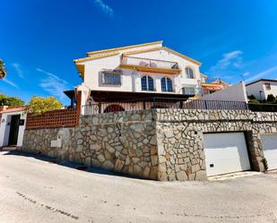 Exterior view of Single-family semi-detached for sale in Huétor Vega  with Air Conditioner, Heating and Private garden