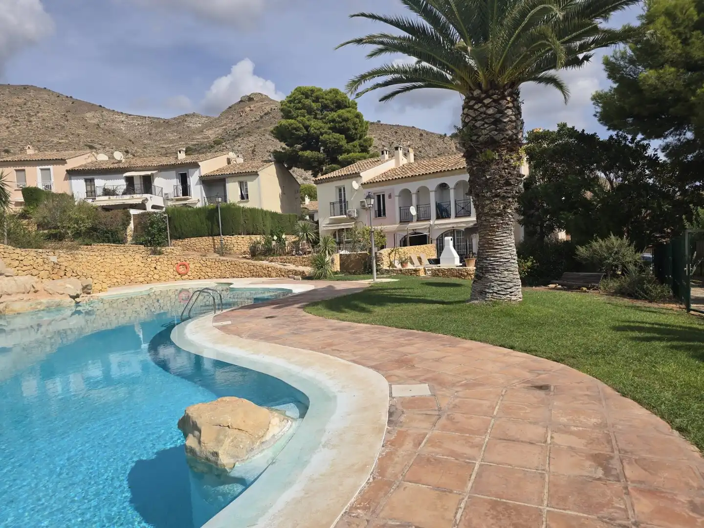 Bungalow con piscina in affitto a Golf Bahía, imagen 16