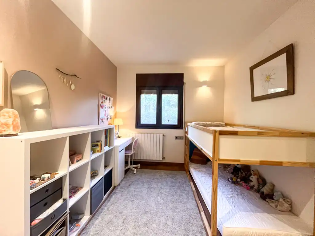 Habitación de Casa o chalet de alquiler en Sant Martí de Llémena con Aire acondicionado, Jardín privado y Trastero