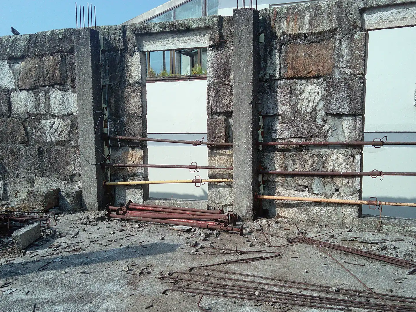 Vista exterior de Edificio en venta en Marín