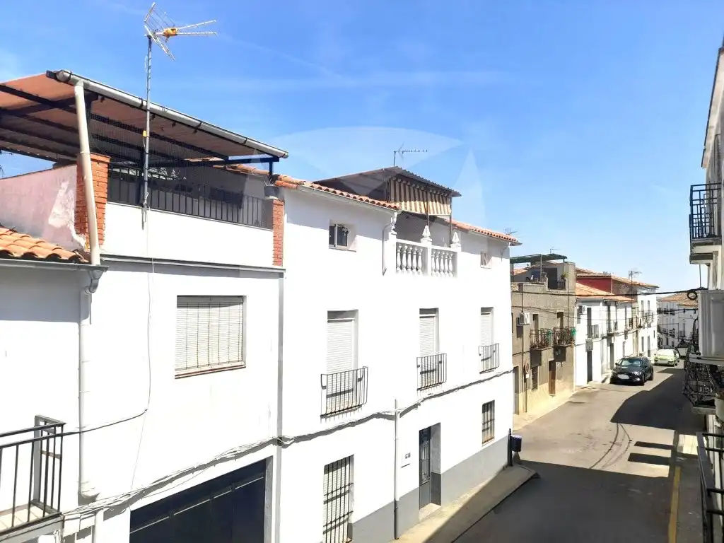 Vista exterior de Casa o chalet en venta en Alburquerque con Balcón