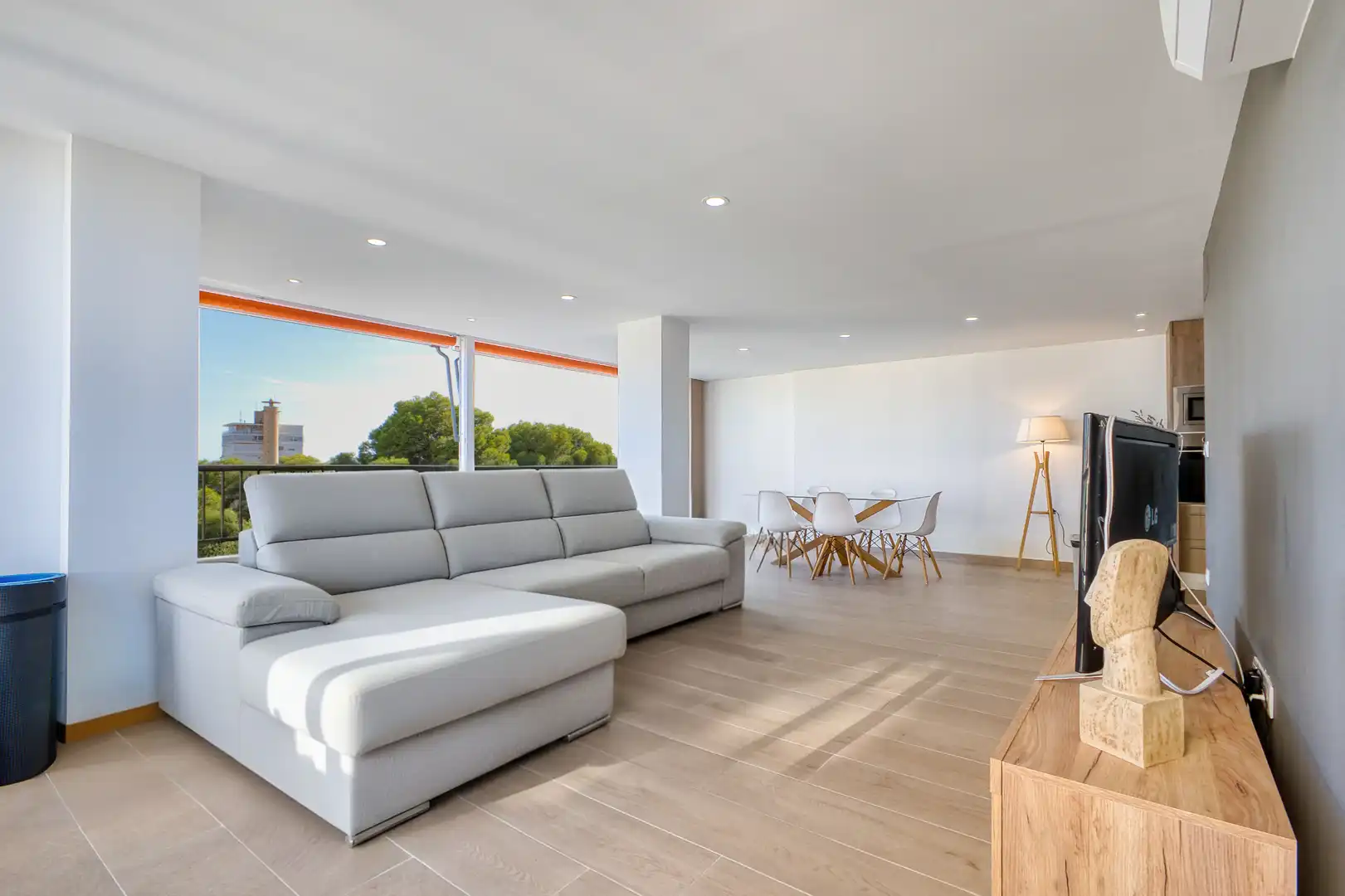 Wohnzimmer von Wohnung zur Miete in Alicante / Alacant mit Klimaanlage, Heizung und Privatgarten