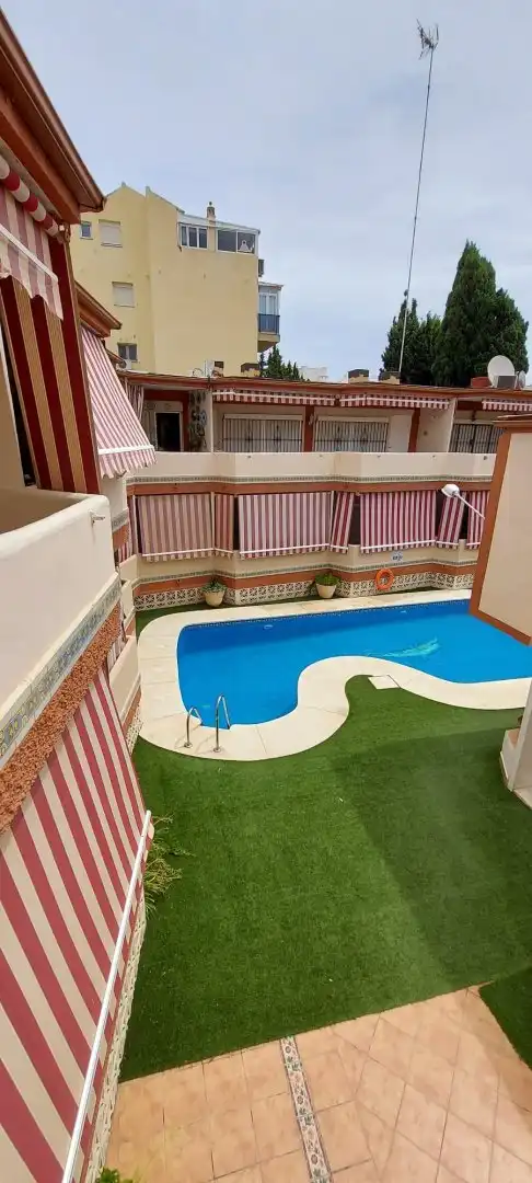 Piscina de Estudio de alquiler en Torremolinos con Aire acondicionado, Calefacción y Terraza