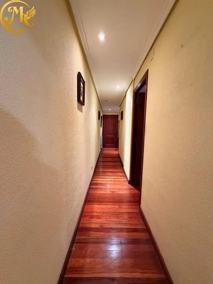 Piso en venta en Santander con Calefacción, Terraza y Trastero