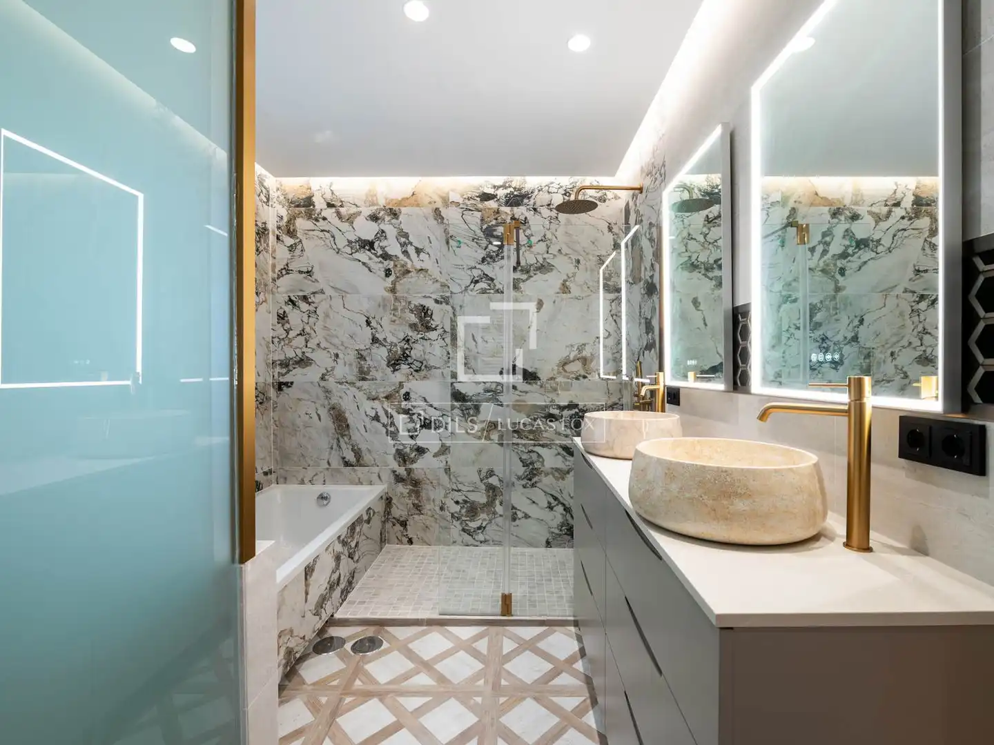 Baño de Piso en venta en Madrid con Aire acondicionado, Calefacción y Parquet