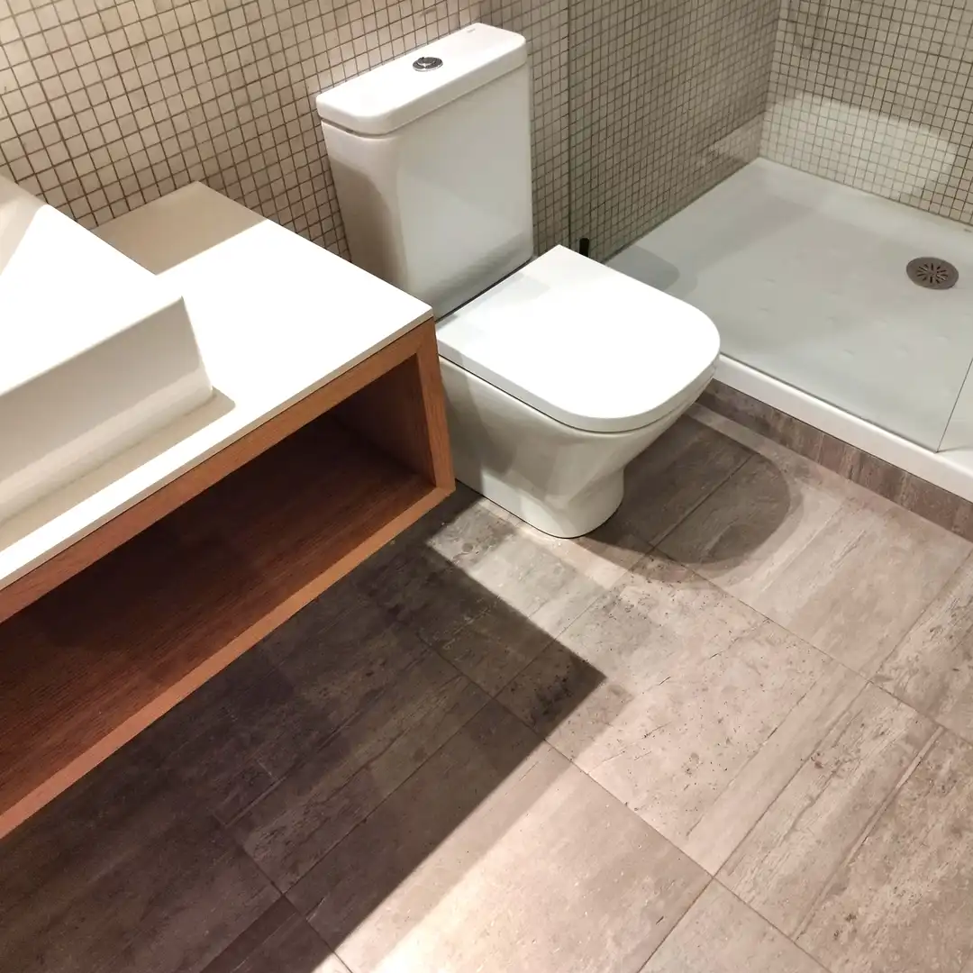 Badezimmer von Wohnung zur Miete in Barcelona mit Klimaanlage, Heizung und Möbliert