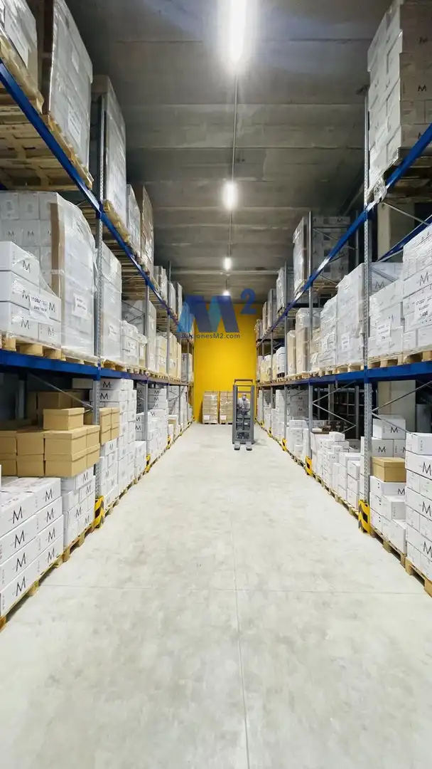Nave industrial en venta en Alcobendas