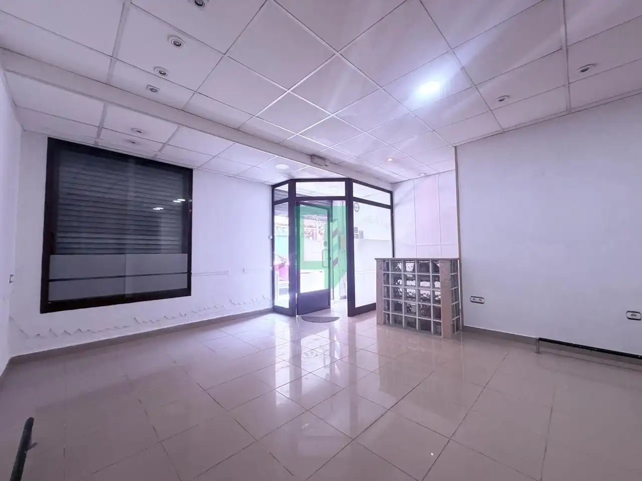 Geschaftsraum zum Verkauf in Badalona