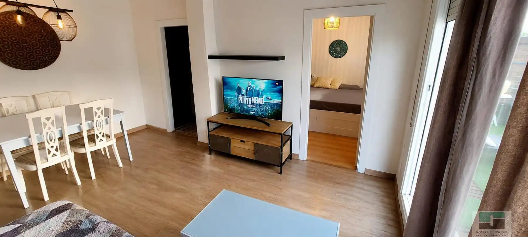 Sala d'estar de Àtic en venda en Castelldefels amb Aire condicionat, Parquet i Terrassa