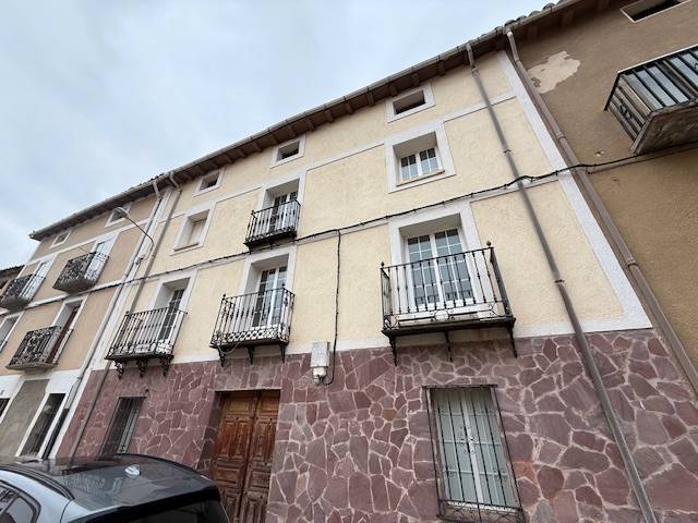 Piso en Venta en Calle de José Antonio Primo de Rivera en Pradoluengo