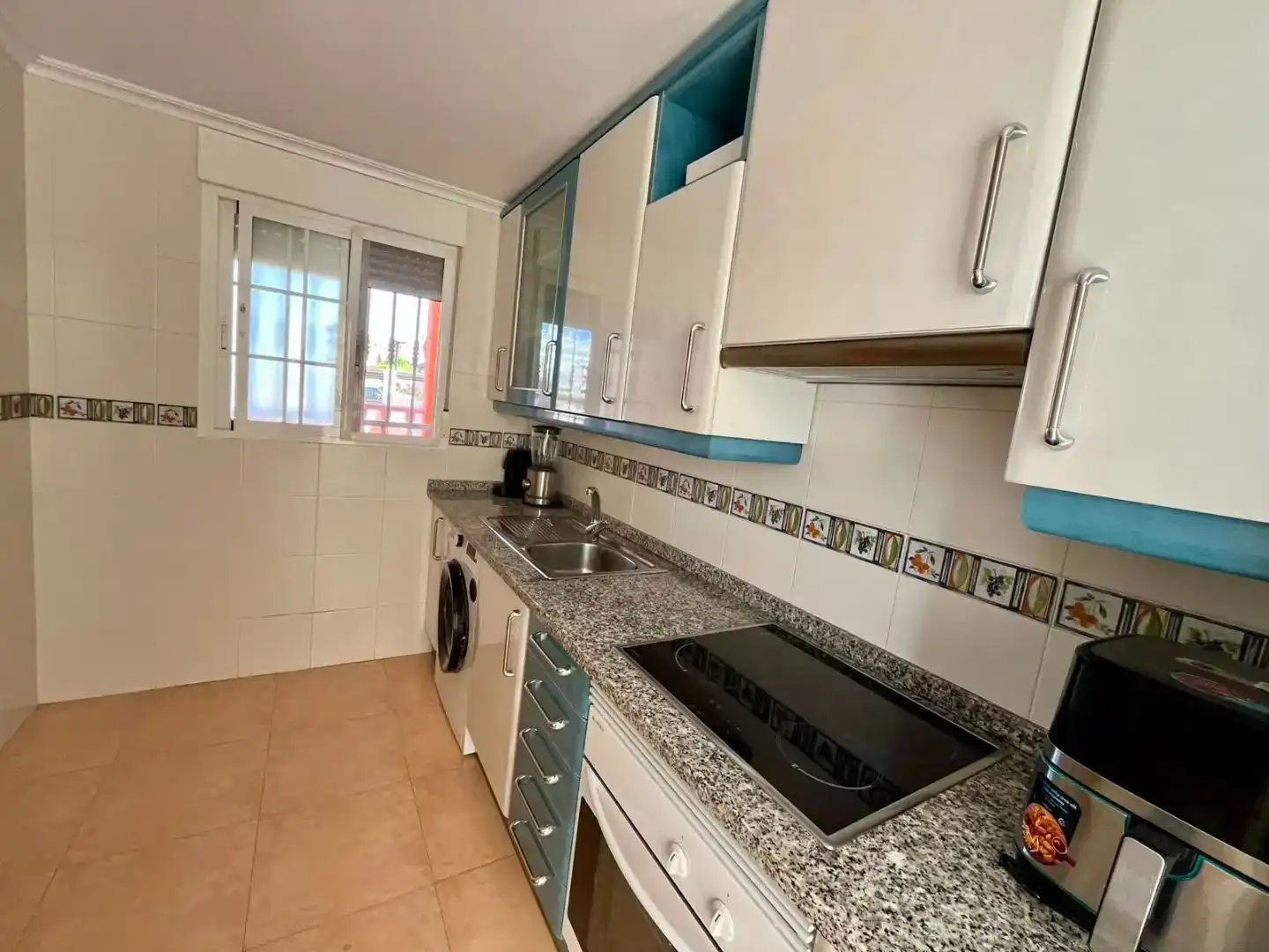 Cuina de Casa adosada en venda en Santa Pola amb Aire condicionat, Piscina i Balcó