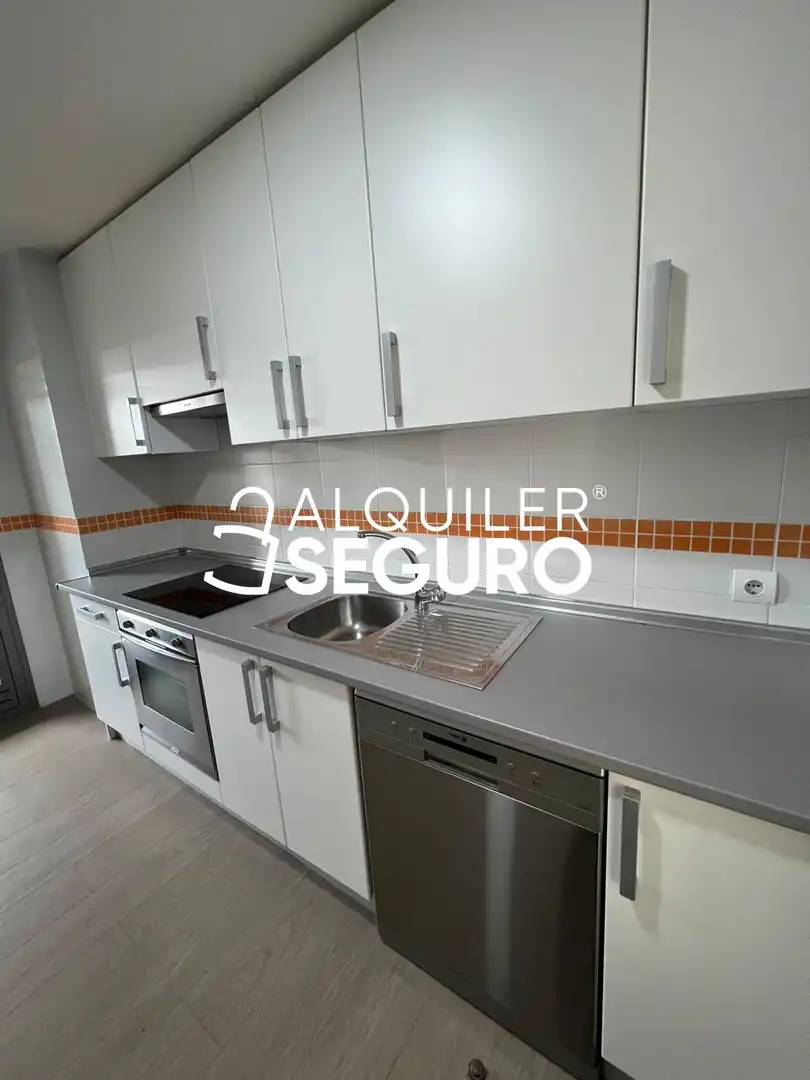 Kitchen of Flat for rent in Fuencarral - El Pardo