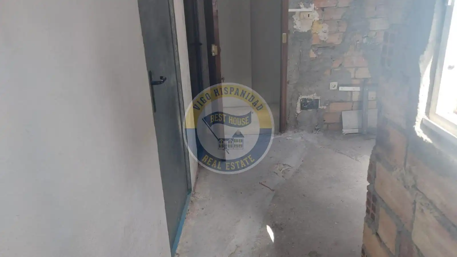 Flat for sale in Vigo   with Storage room and Furnished