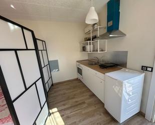 Cuina de Apartament de lloguer en Esparreguera amb Aire condicionat