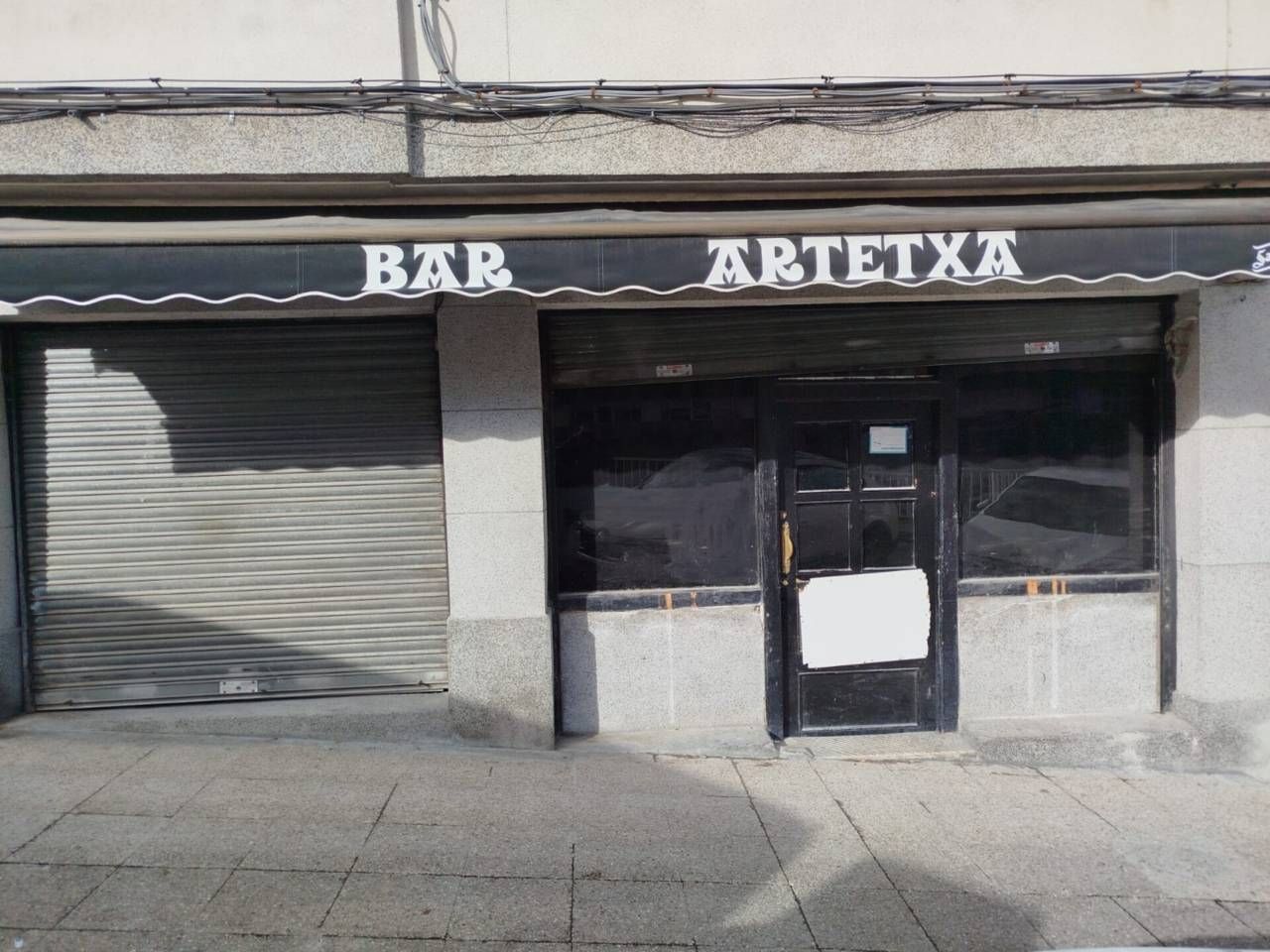 Exterior view of Premises for sale in Tiburzio Anitua, 