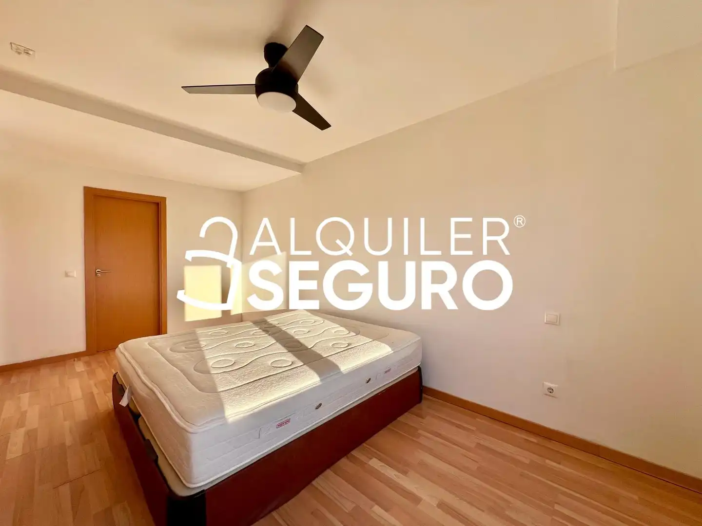 Dormitori de Àtic de lloguer en Colmenar Viejo amb Aire condicionat, Calefacció i Terrassa