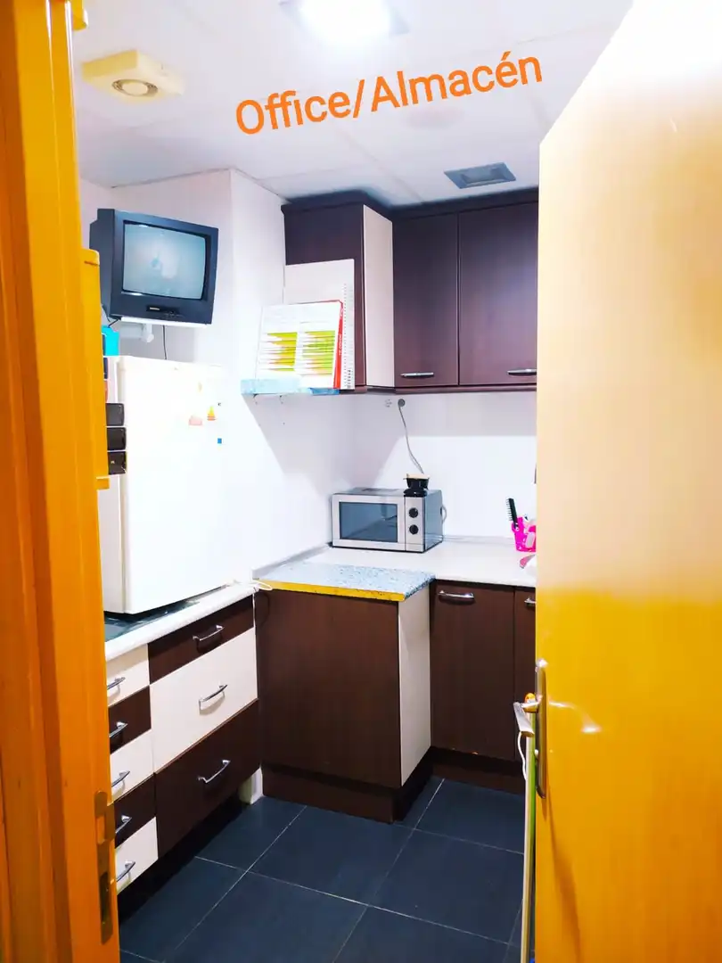 Cocina de Local en venta en  Logroño con Aire acondicionado y Calefacción