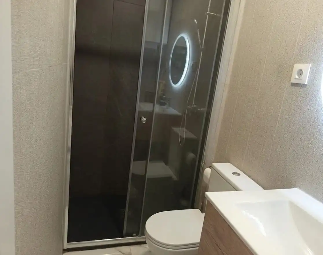 Bany de Apartament en venda en Madrid amb Calefacció, Moblat i Forn