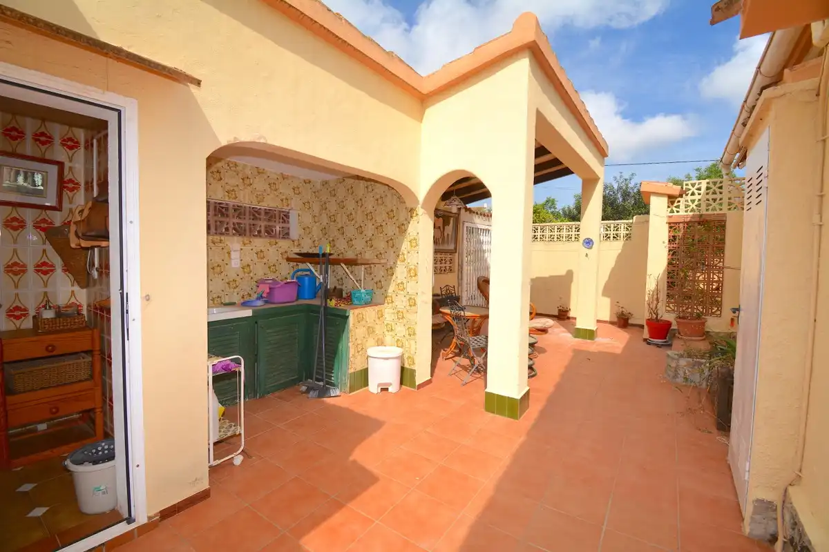 Terrasse von Haus oder Chalet zum Verkauf in Dénia mit Klimaanlage, Heizung und Privatgarten
