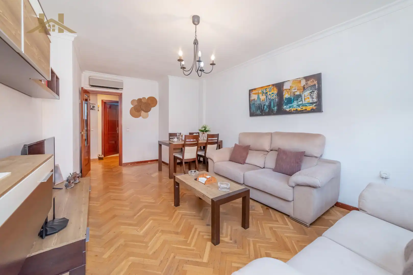 Living room of Flat for sale in Aranjuez  with Air Conditioner and Balcony