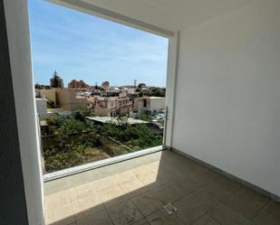 Exterior view of Attic for sale in Fuengirola  with Air Conditioner, Terrace and Storage room