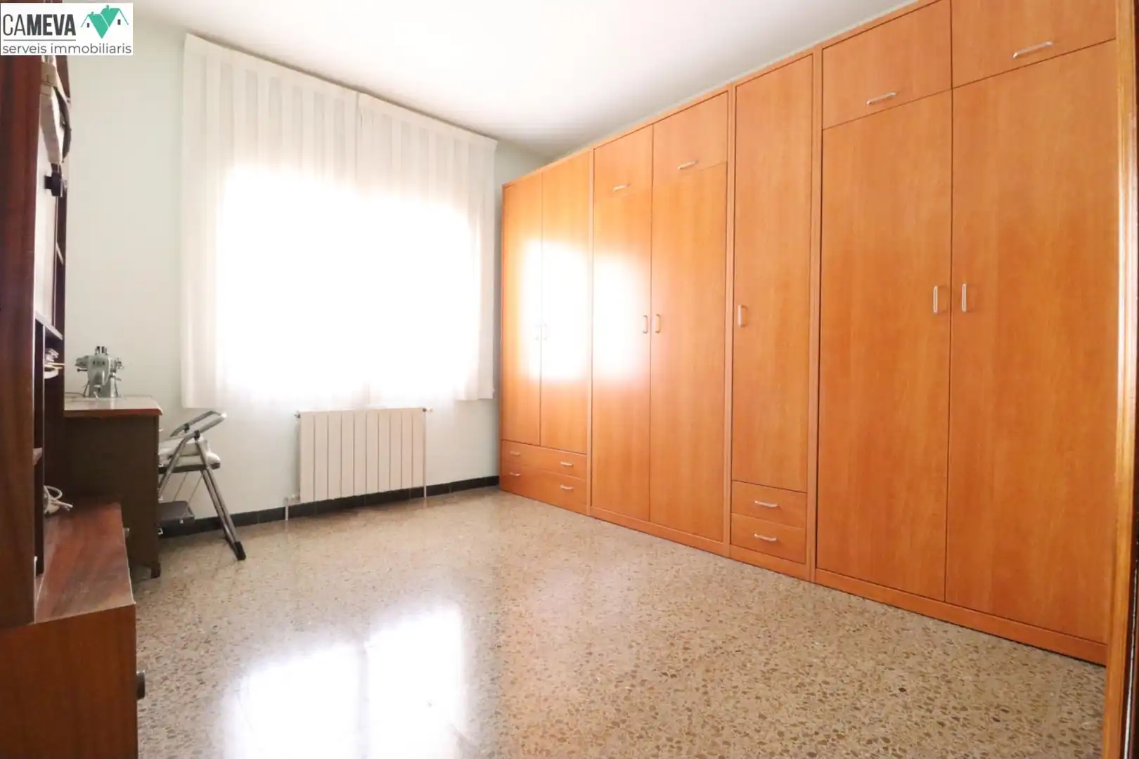 Habitación de Casa adosada en venta en Barberà del Vallès con Aire acondicionado, Calefacción y Terraza