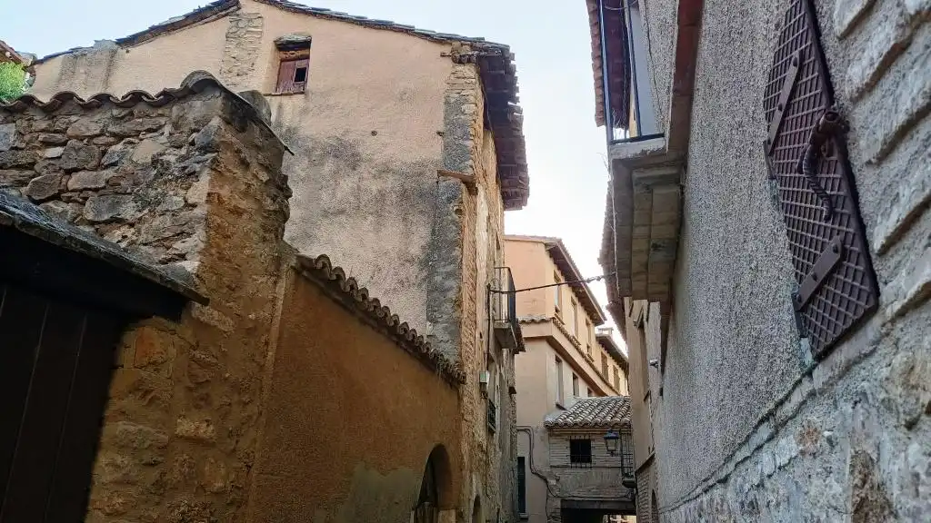 Xalet amb jardí en venda a Alquézar, imagen 3