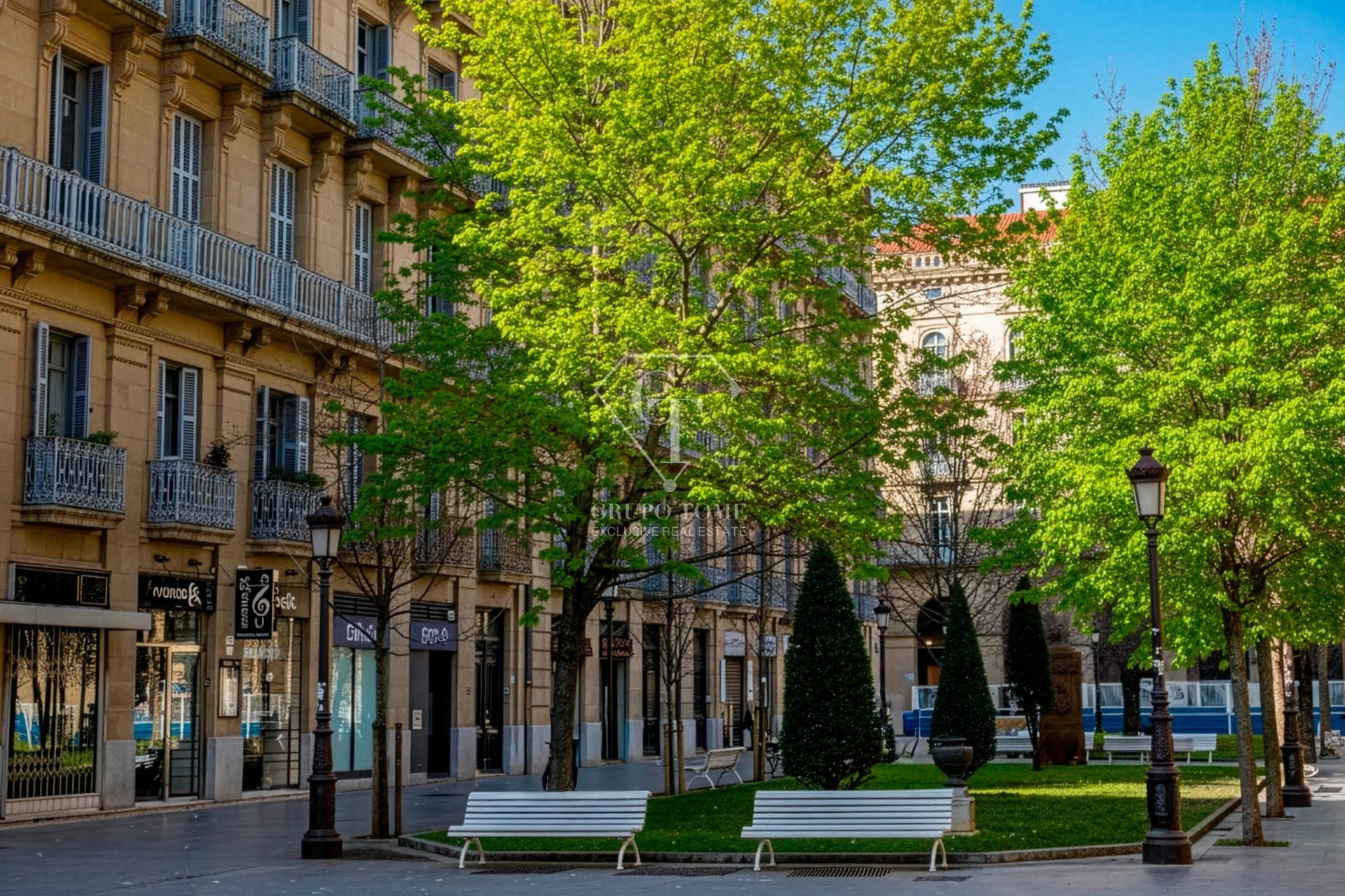 Vista exterior de Piso en venta en Donostia - San Sebastián  con Calefacción y Balcón