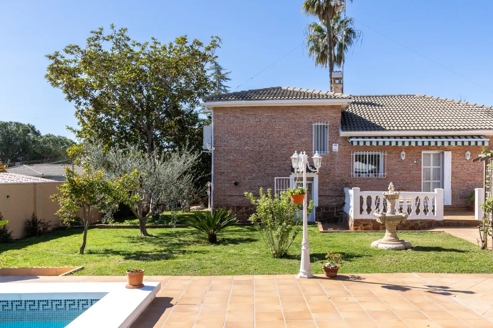 Jardí de Casa o xalet en venda en Montserrat amb Aire condicionat, Calefacció i Jardí privat