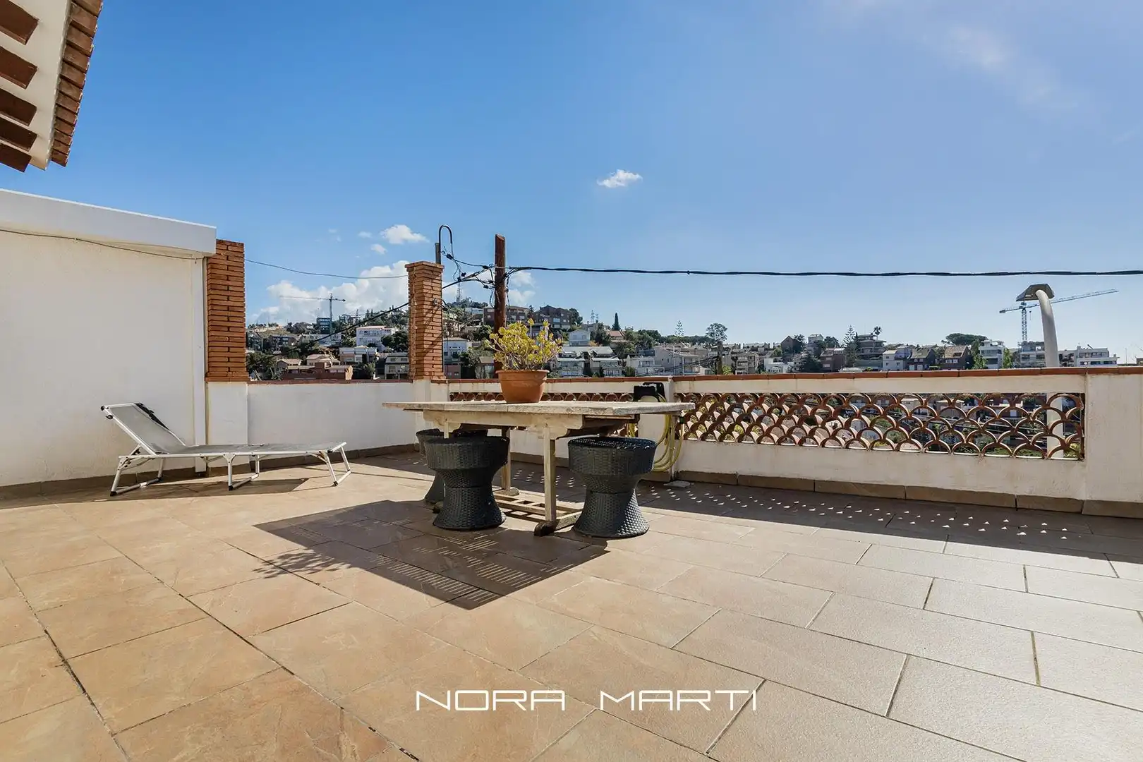 Terraza de Casa o chalet en venta en Esplugues de Llobregat con Jardín privado, Piscina y Alarma