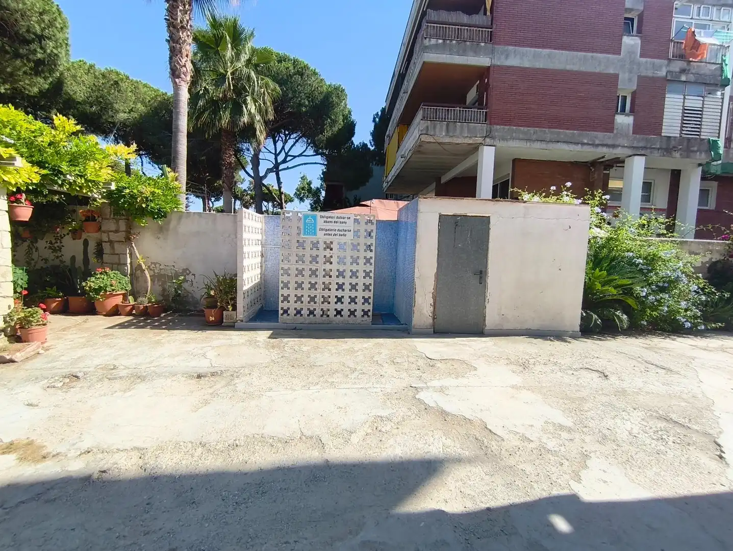 Parking de Piso en venta en Castelldefels con Terraza, Balcón y Piscina comunitaria