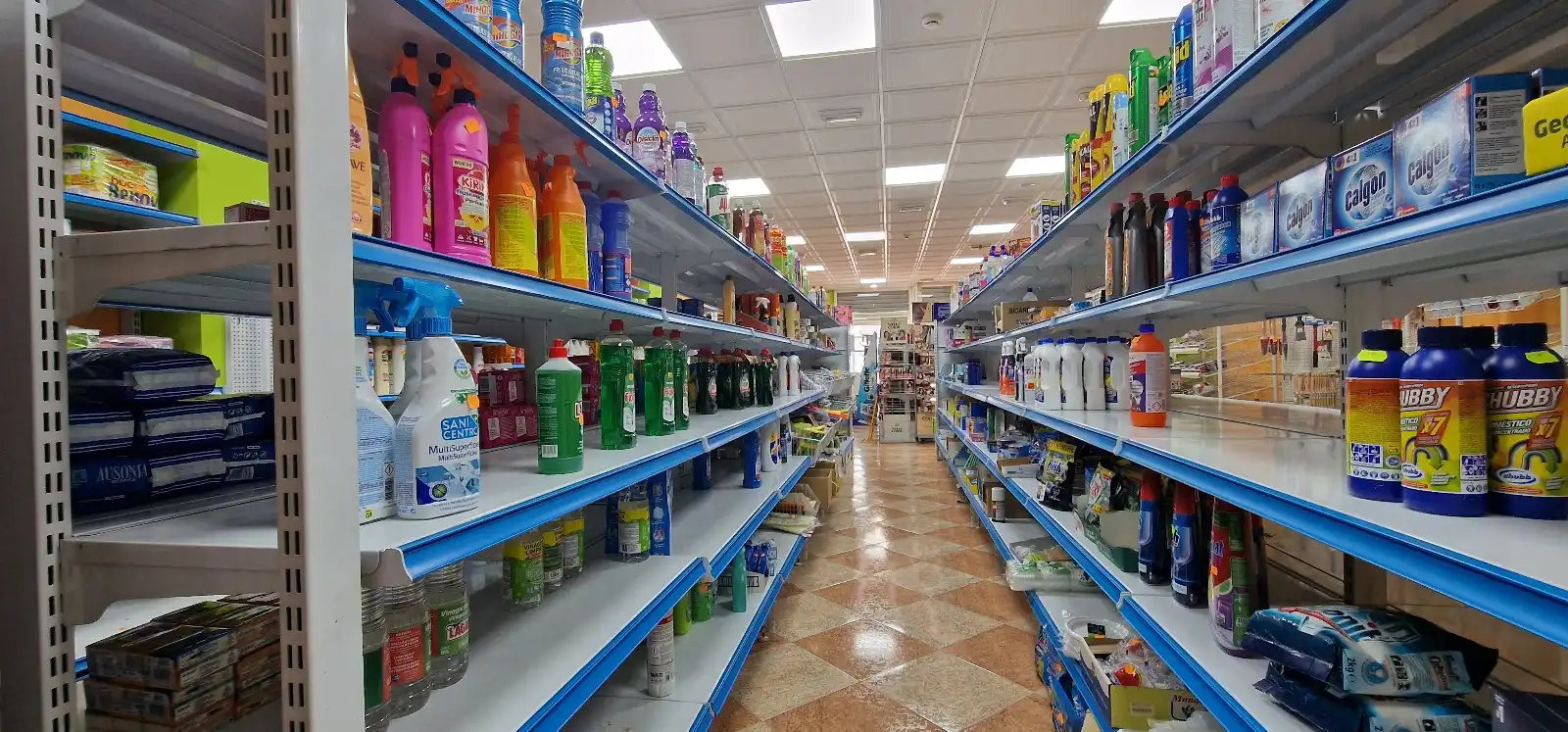 Local comercial en venda a Avenida Blas de Otero, imagen 3