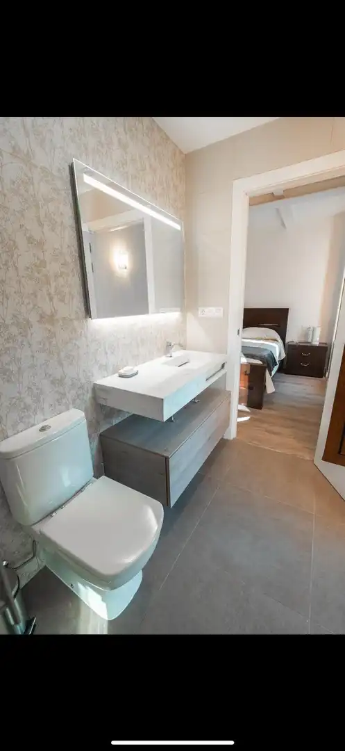 Bany de Casa o xalet en venda en A Merca   amb Jardí privat, Terrassa i Moblat