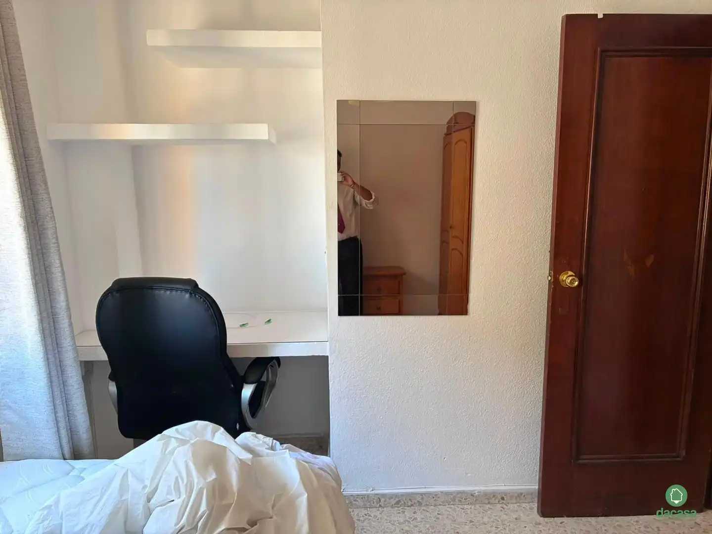 Habitación de Piso para compartir en Huelva con Amueblado y Balcón