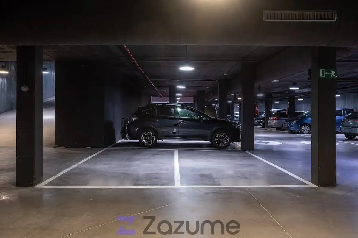 Parking of Flat for rent in Madrid  with Air Conditioner, Private garden and Terrace
