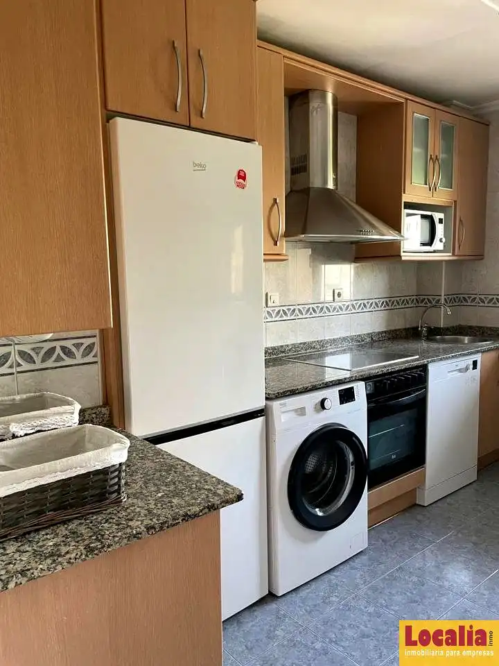 Cocina de Piso en venta en Santander con Calefacción, Trastero y Amueblado