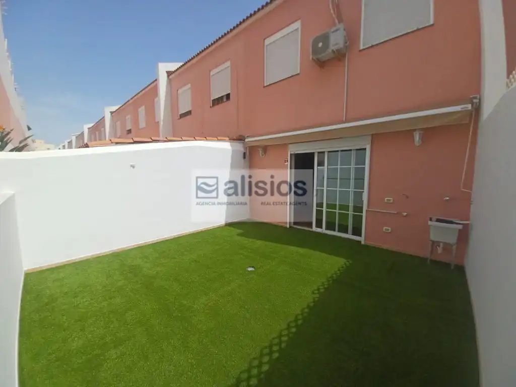Terraza de Casa adosada en venta en San Isidro