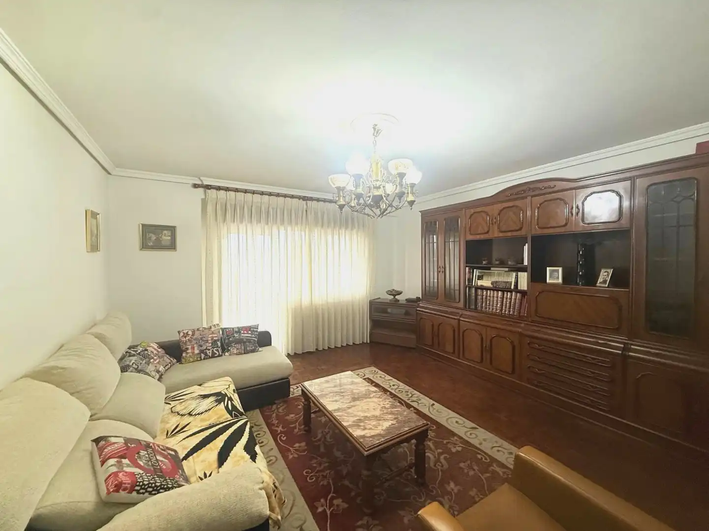 Sala de estar de Piso en venta en Avilés con Calefacción, Parquet y Terraza