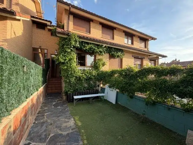 Adossat en venda a Sariegos, imagen 2