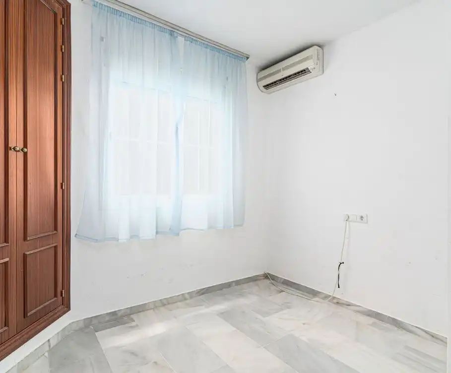 Flat with terrace for sale in San Luis de Sabinillas, imagen 5