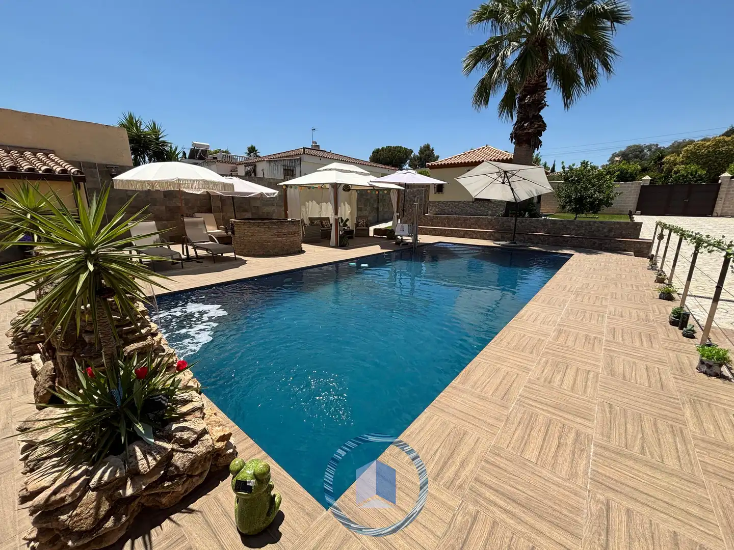 Piscina de Casa o xalet en venda en Alcalá de Guadaira amb Piscina