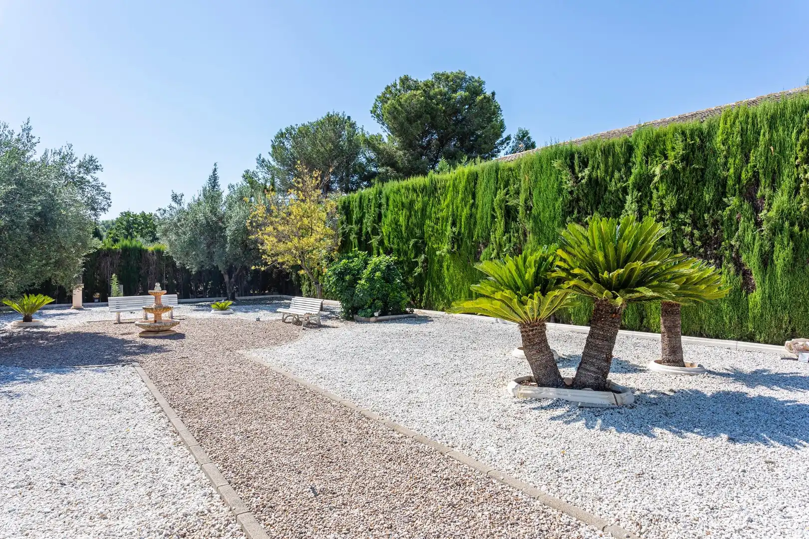 Garden of Houses for sale in Chiva  with Air Conditioner, Private garden and Terrace