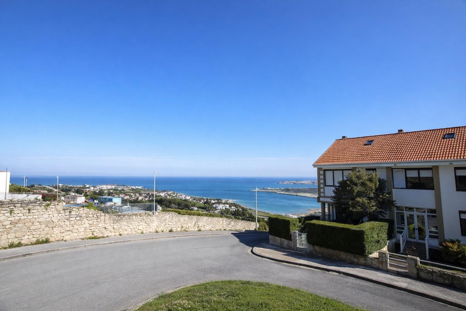 Vista exterior de Piso en venta en Suances con Calefacción, Trastero y Balcón