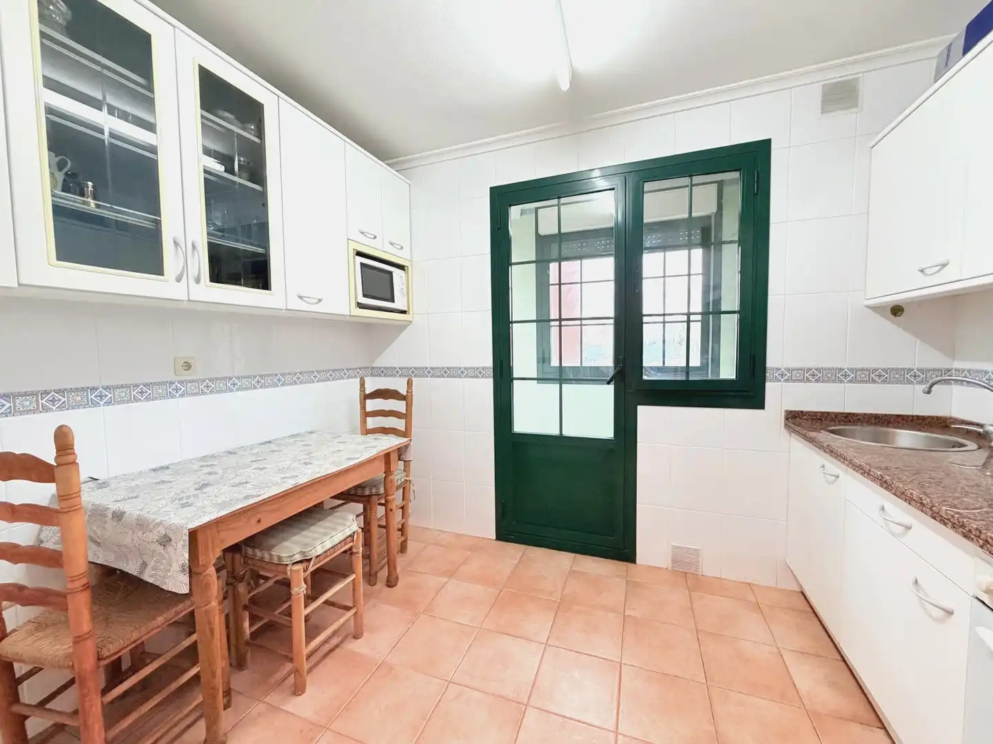 Cuina de Pis en venda en Avilés amb Calefacció, Parquet i Traster