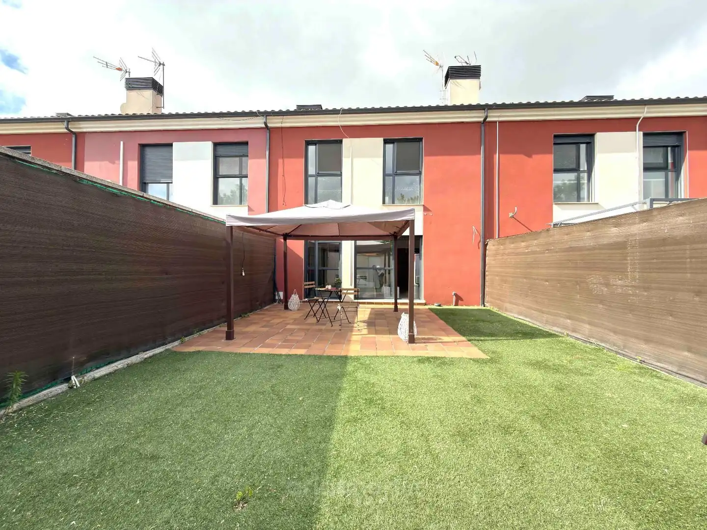 Terraza de Casa adosada en venta en Doñinos de Salamanca con Calefacción, Jardín privado y Terraza
