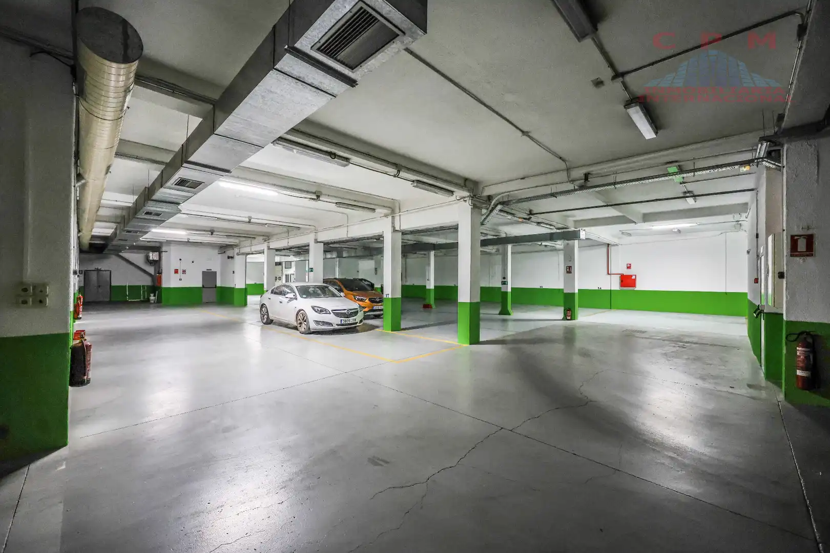 Parkplatz von Gebäude zur Miete in Madrid