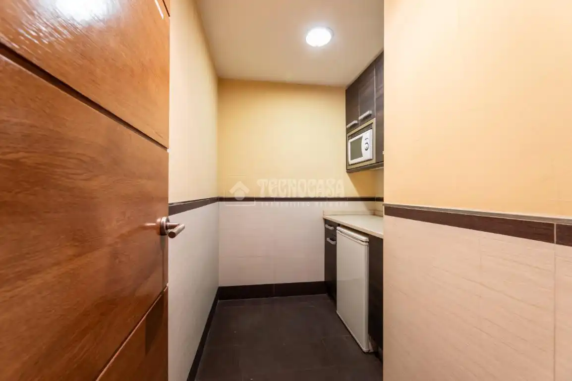 Cocina de Local en venta en Las Rozas de Madrid con Aire acondicionado y Calefacción