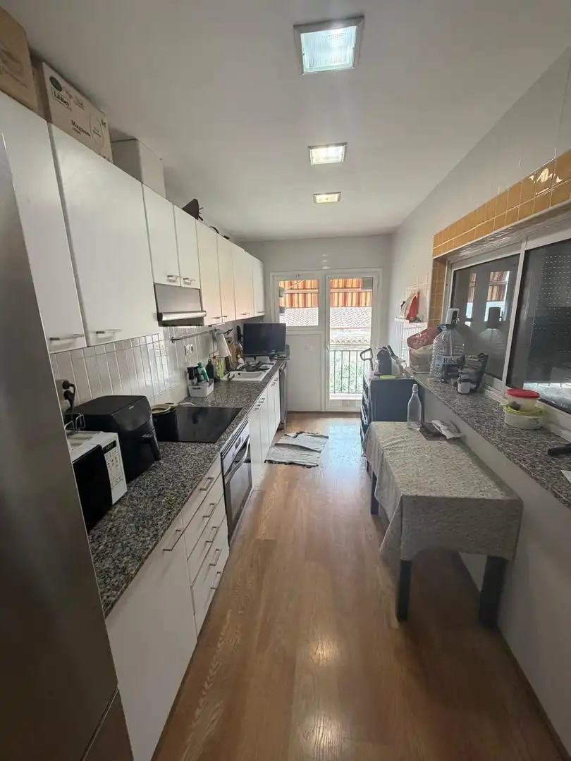 Cocina de Piso en venta en Cornellà de Llobregat con Aire acondicionado, Calefacción y Terraza